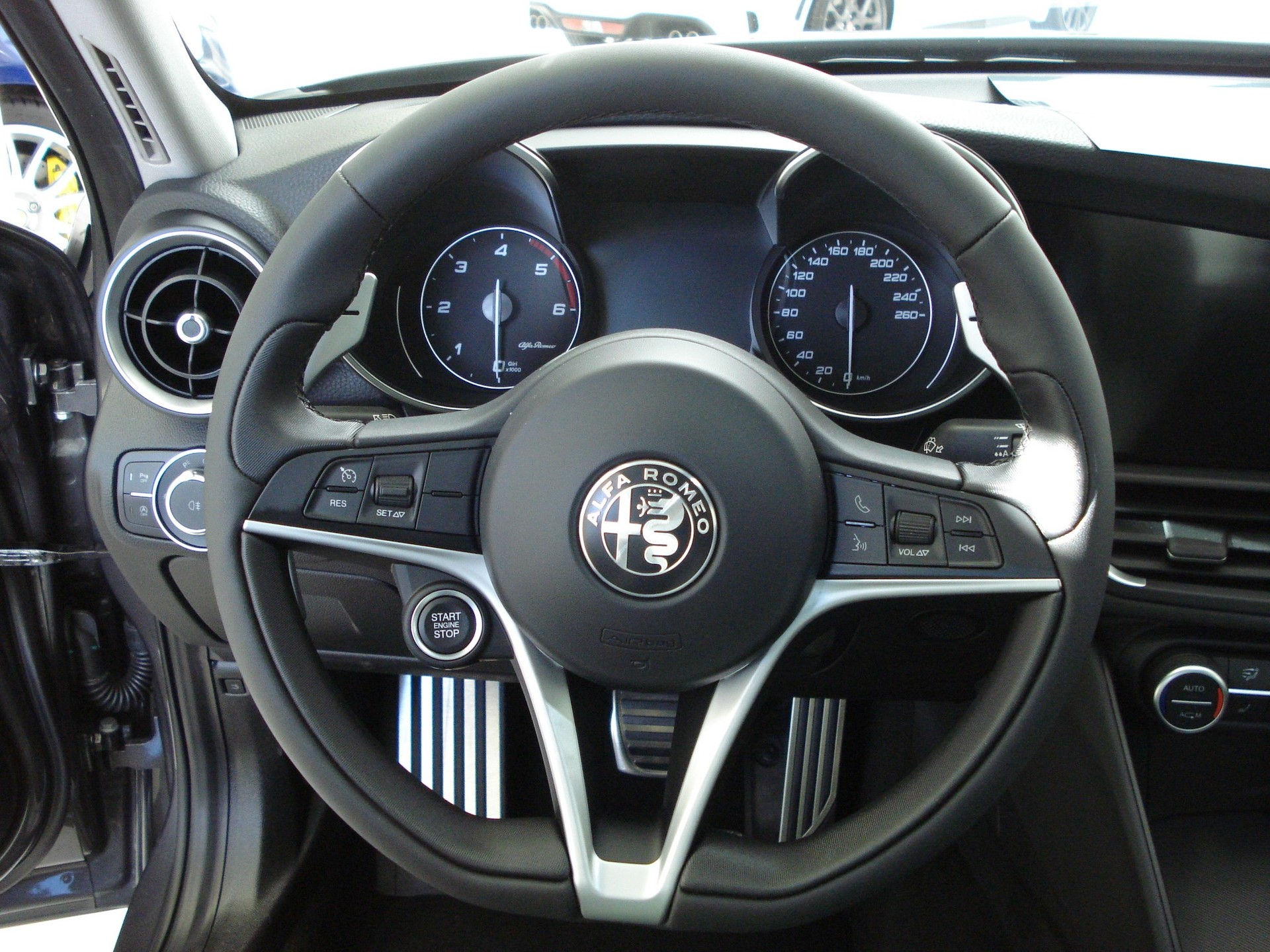 ALFA ROMEO Giulia 2.2 JTDM Super Automatic-image-2
