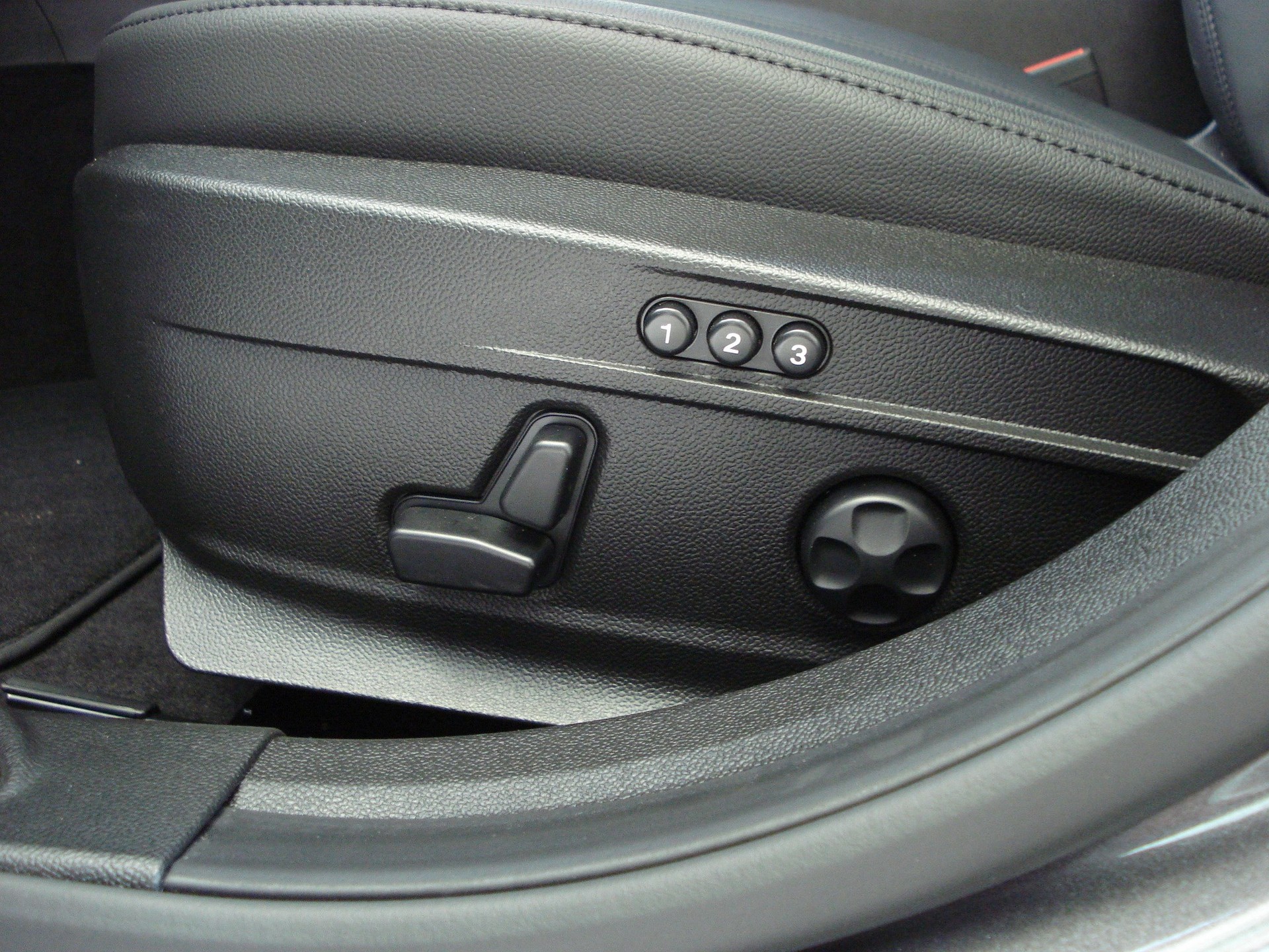 ALFA ROMEO Giulia 2.2 JTDM Super Automatic-image-5