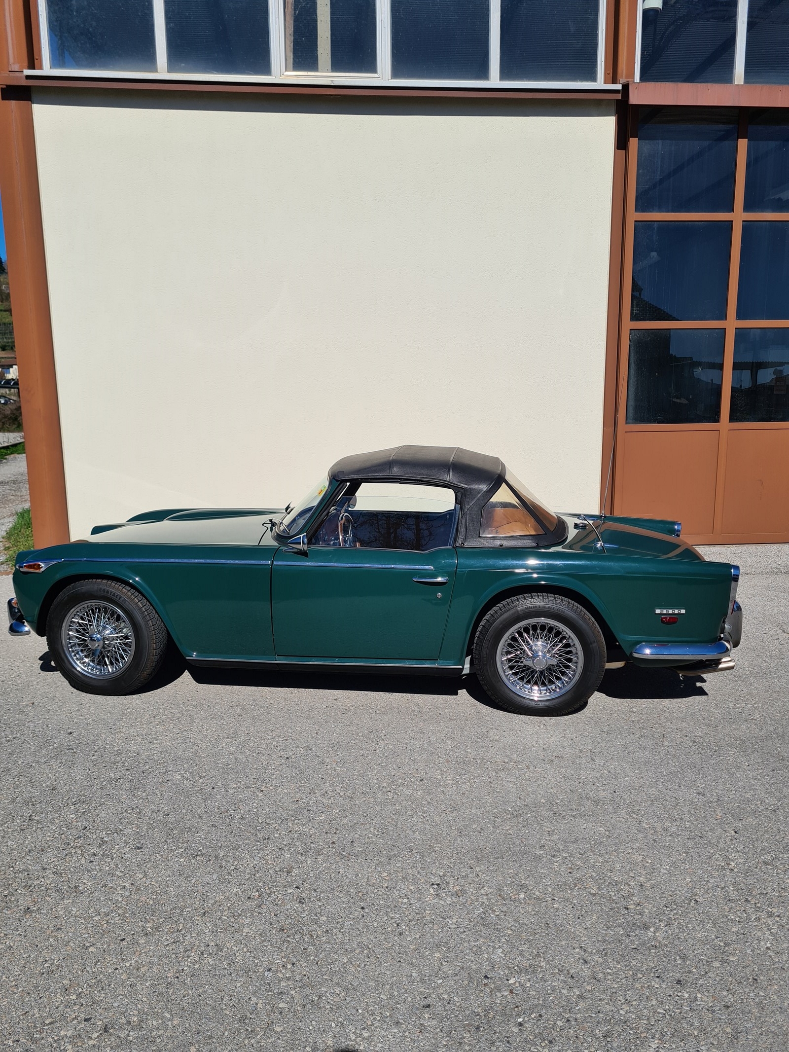 TRIUMPH TR5