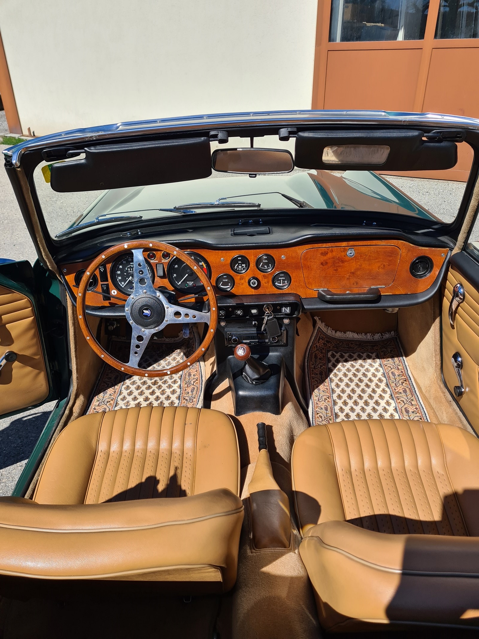 TRIUMPH TR5-image-3
