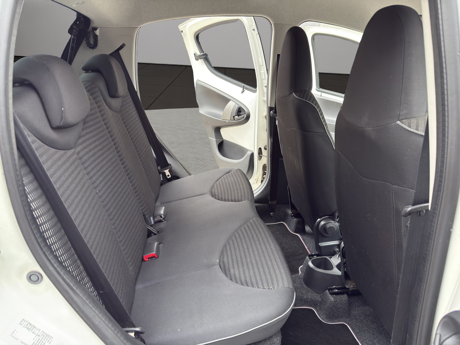 PEUGEOT 107 1.0 Style-image-16