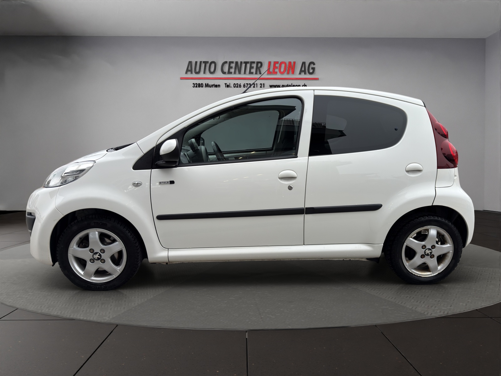 PEUGEOT 107 1.0 Style-showroom-element-2