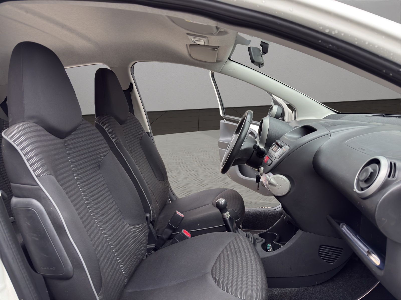 PEUGEOT 107 1.0 Style-image-18