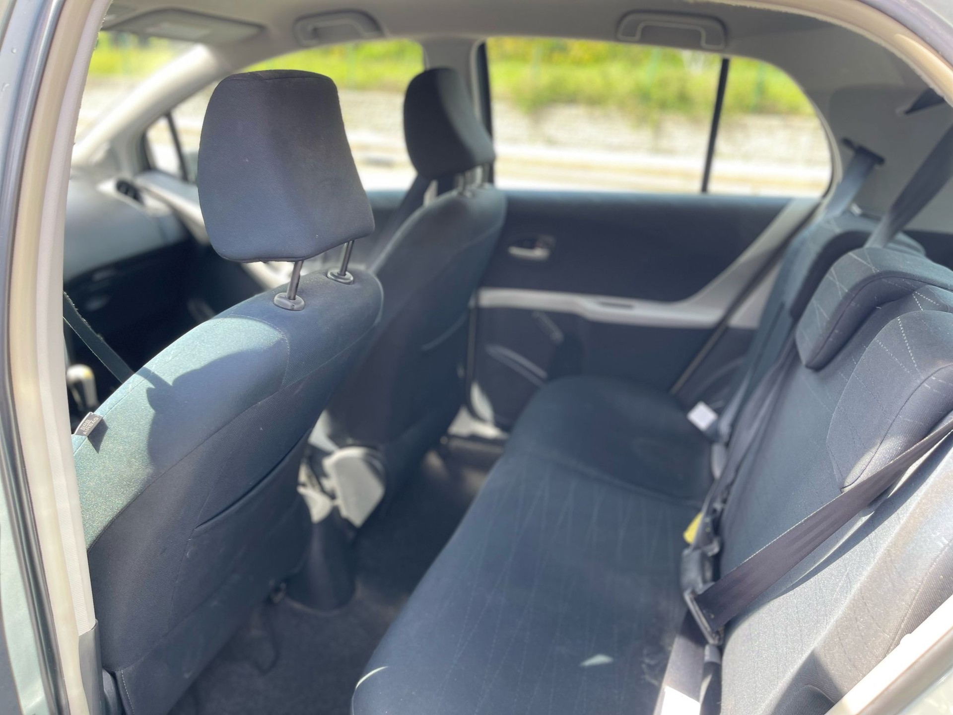 TOYOTA Yaris 1.3 Linea Sol-image-11