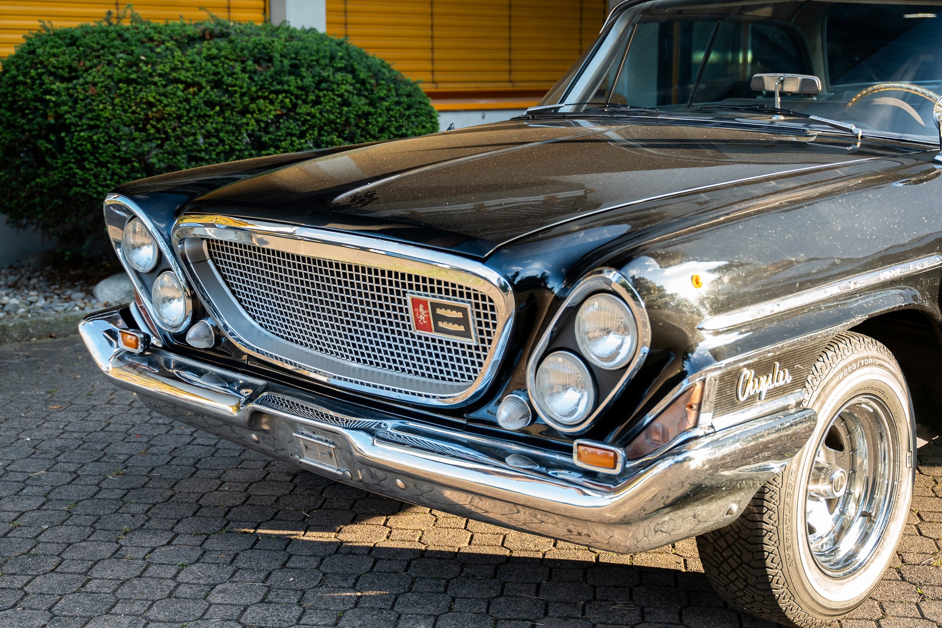 CHRYSLER NEWPORT-image-1