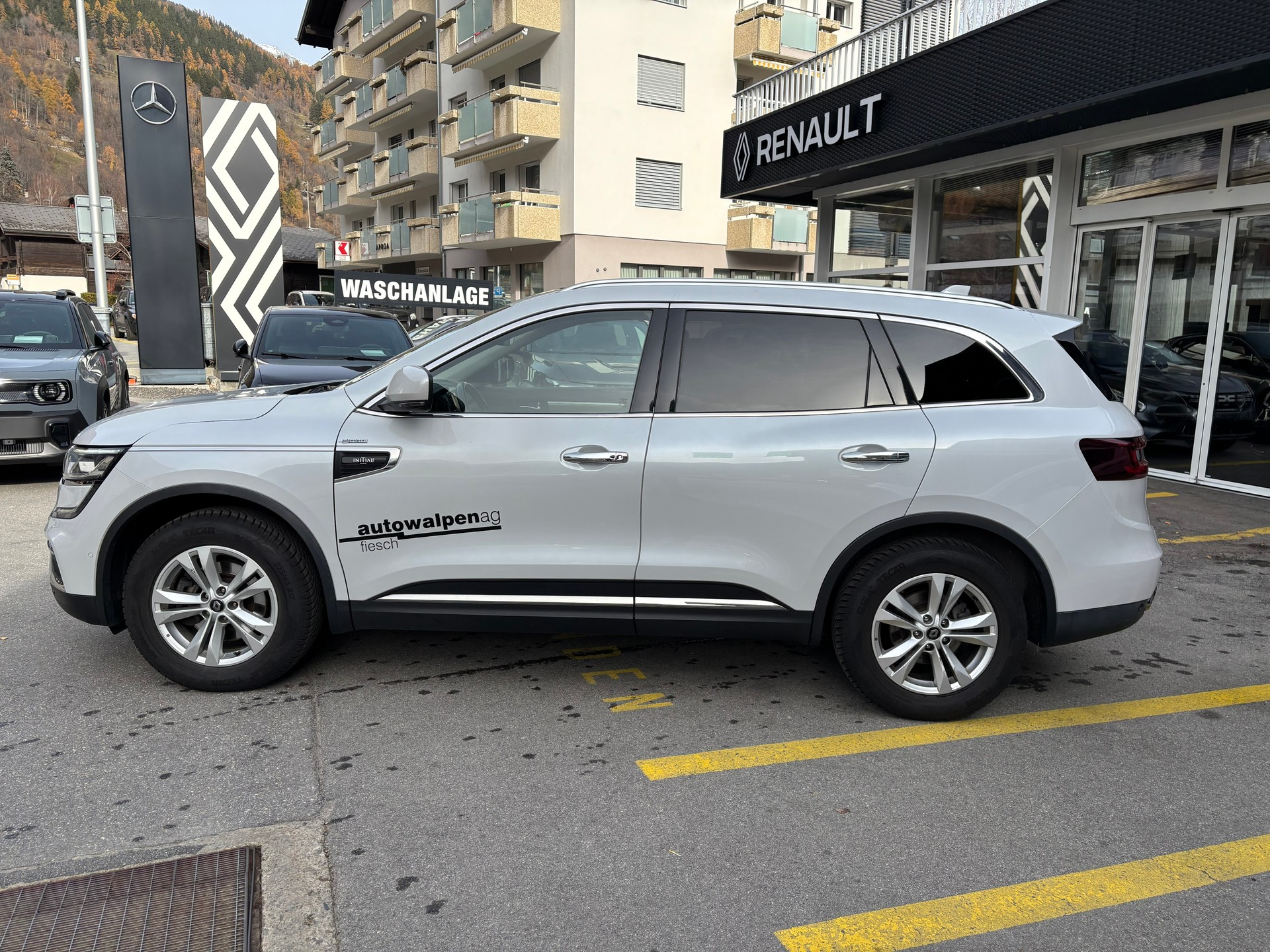 RENAULT Koleos 2.0 dCi Initiale 4WD-image-4