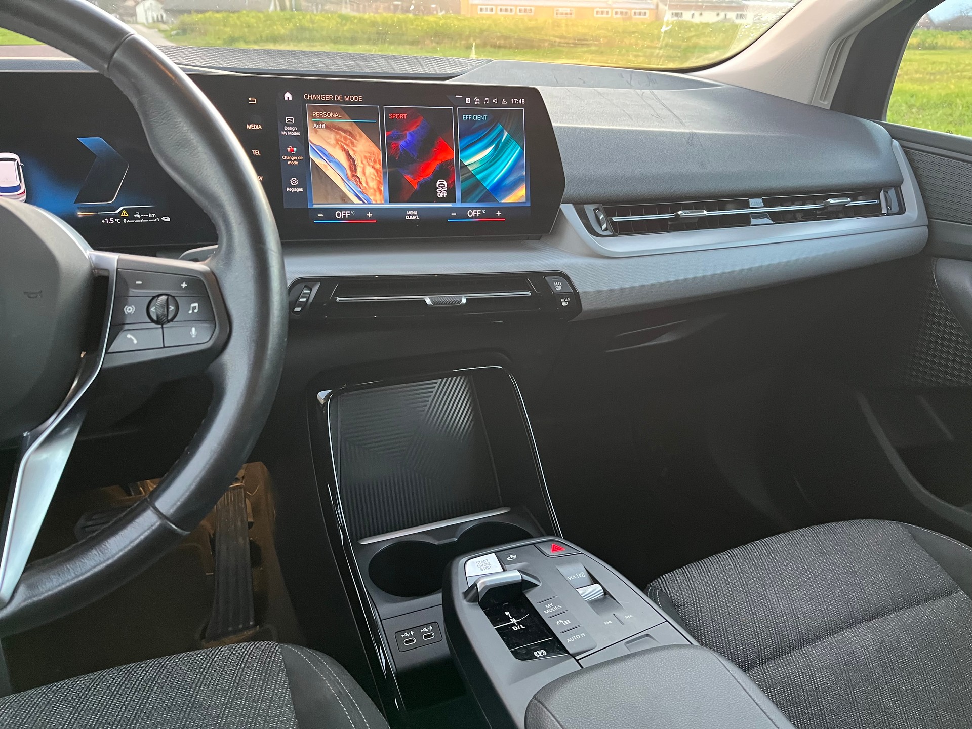 BMW 225e xDrive Active Tourer-image-15