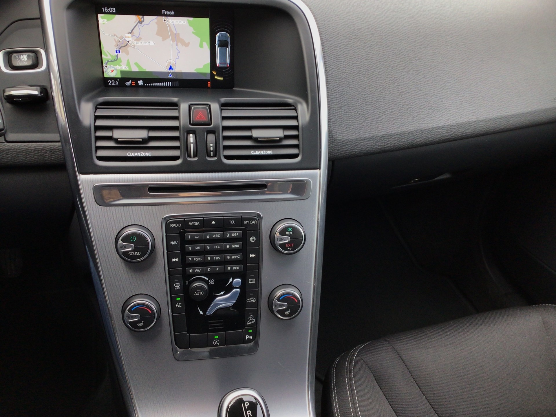 VOLVO XC60 T5 AWD Kinetic Geartronic-image-12