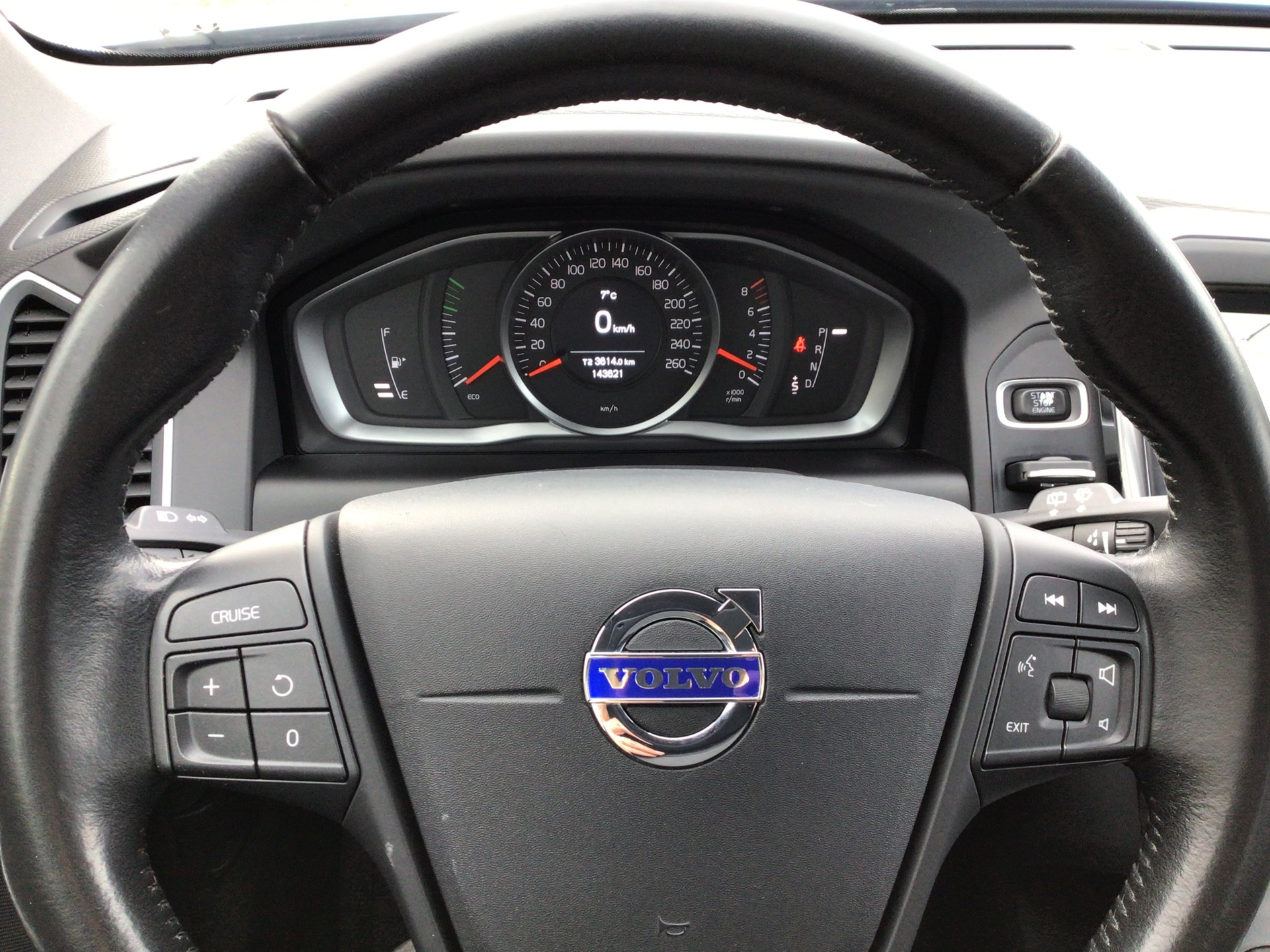 VOLVO XC60 T5 AWD Kinetic Geartronic-image-10