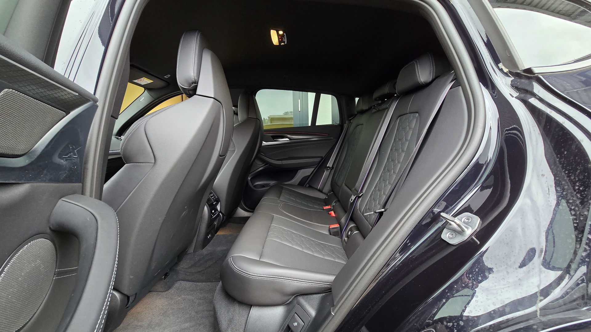 BMW X4M xDrive M Competition Steptronic-image-12