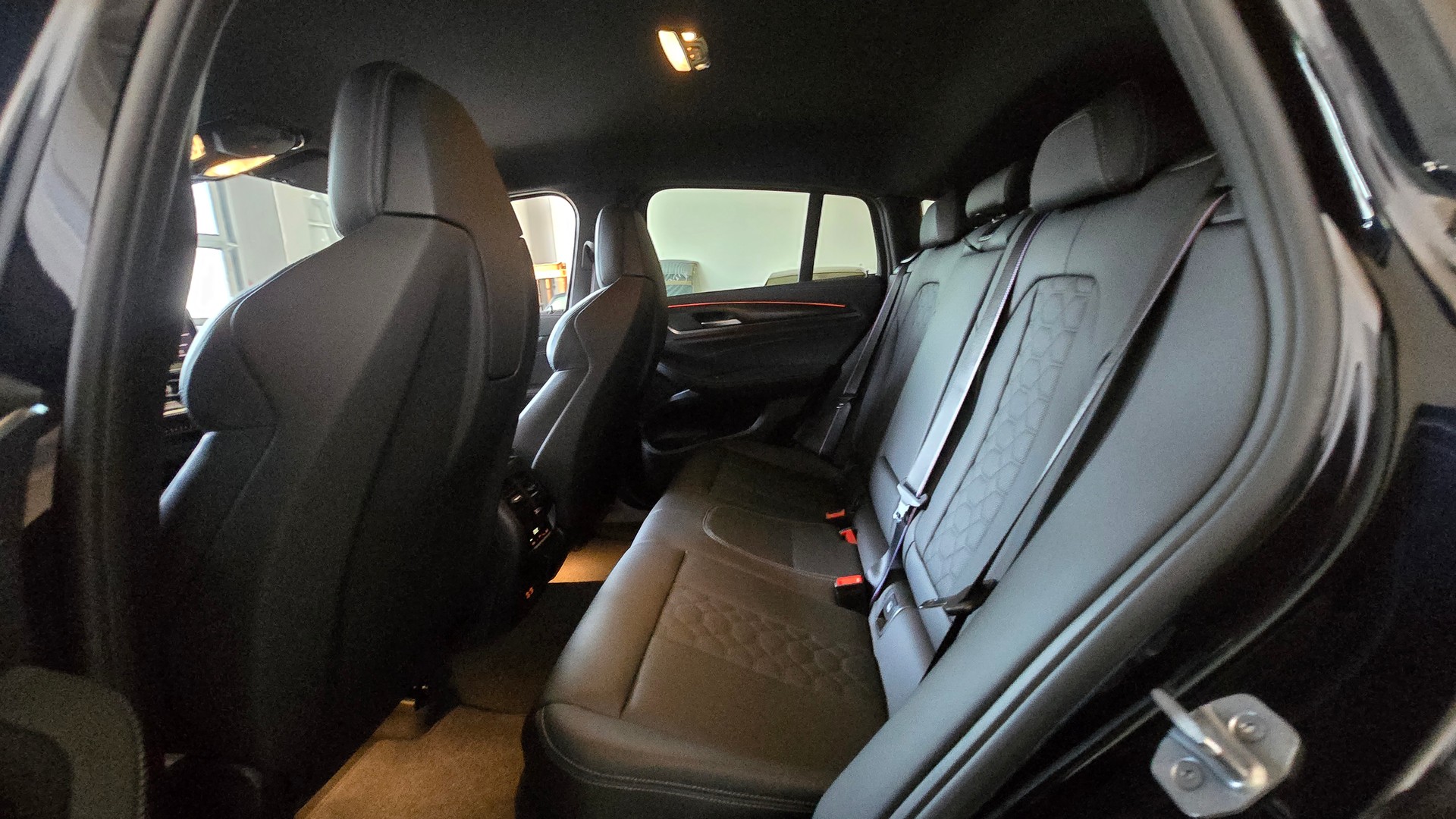 BMW X4M xDrive M Competition Steptronic-image-11