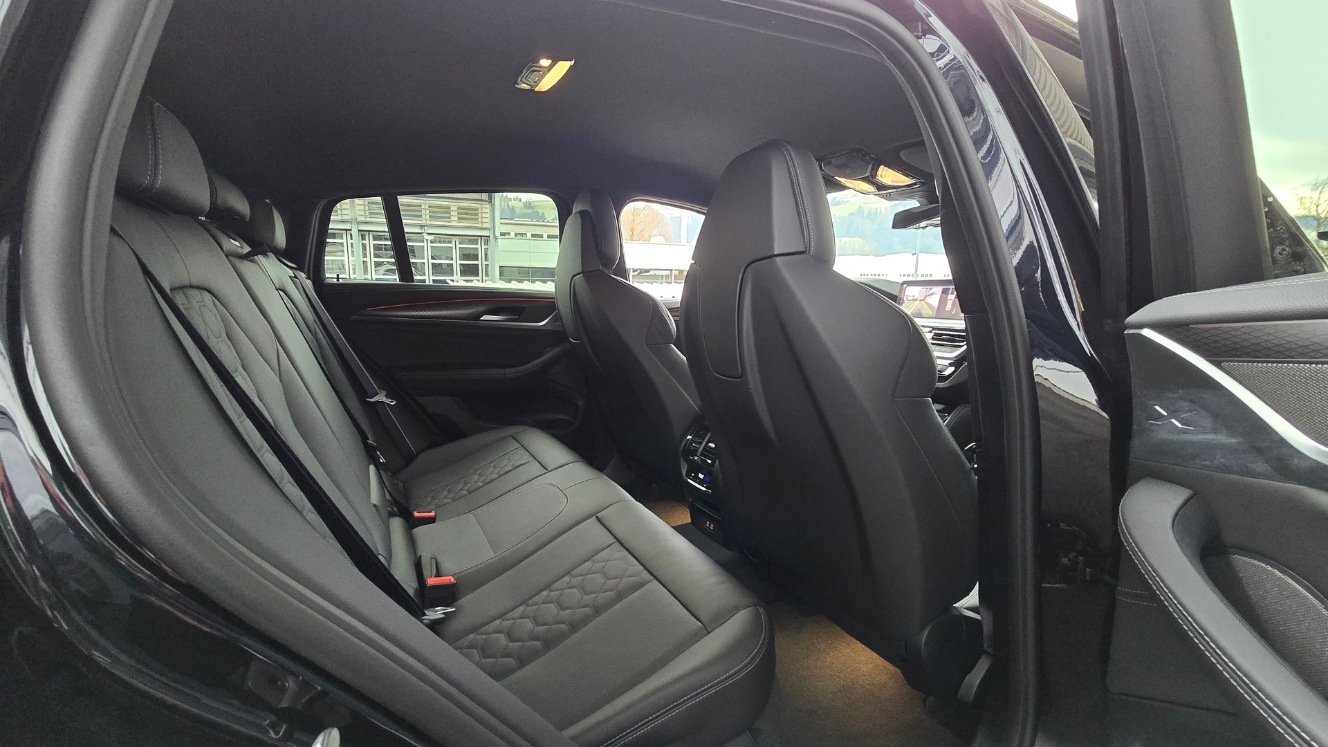 BMW X4M xDrive M Competition Steptronic-image-13