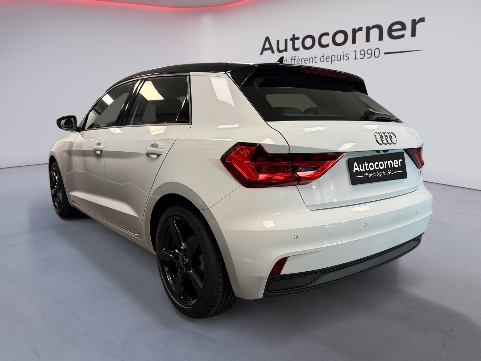 AUDI A1 Sportback 30 TFSI Attraction S-tronic-showroom-element-2