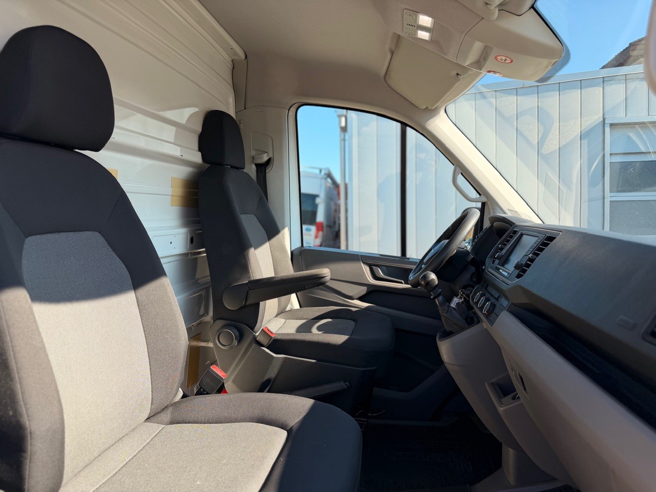 VW Crafter 35 2.0 BiTDI L3-image-15