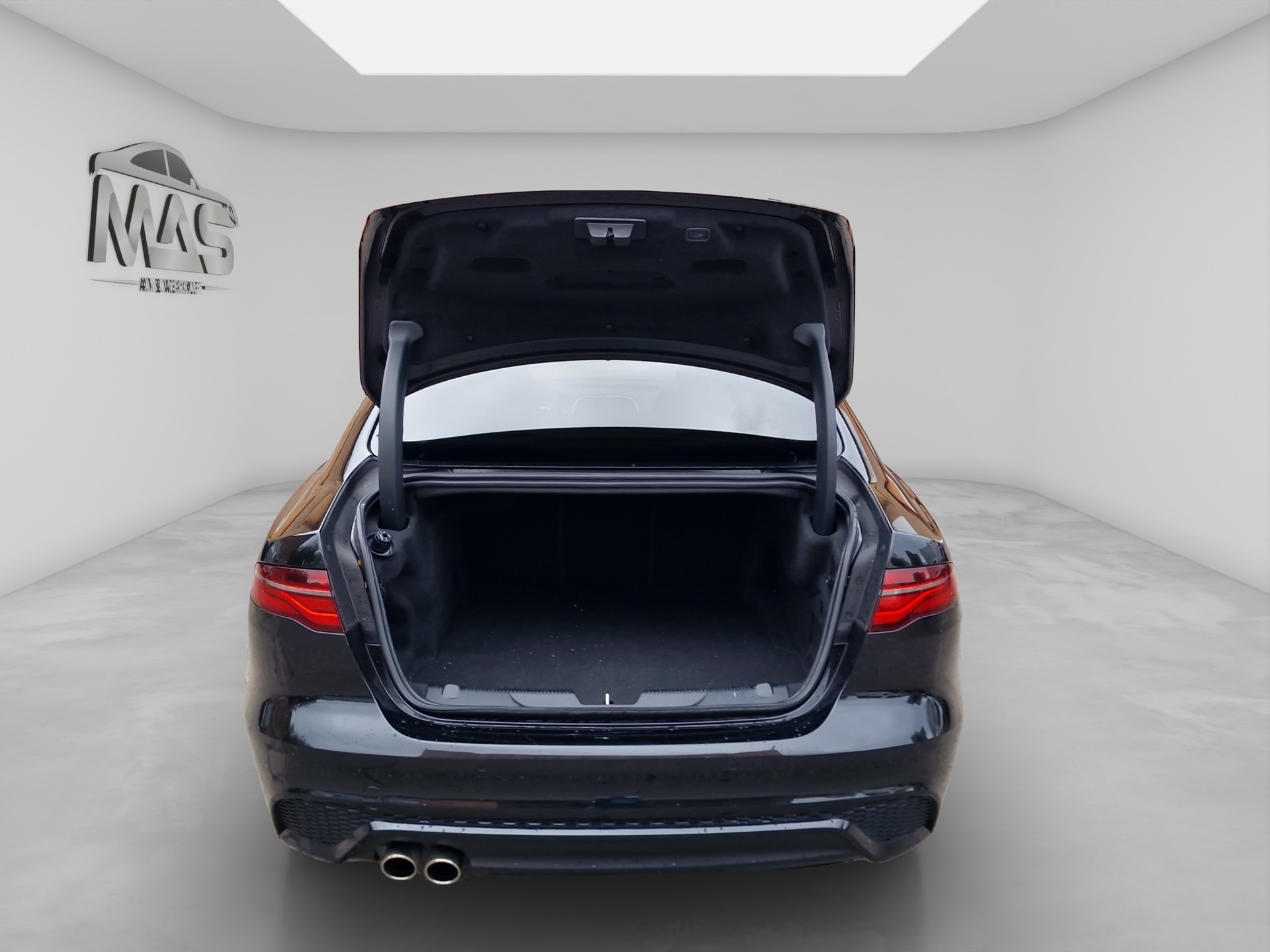 JAGUAR XE 2.0d R-Dynamic SE D180 AWD Automat-image-12