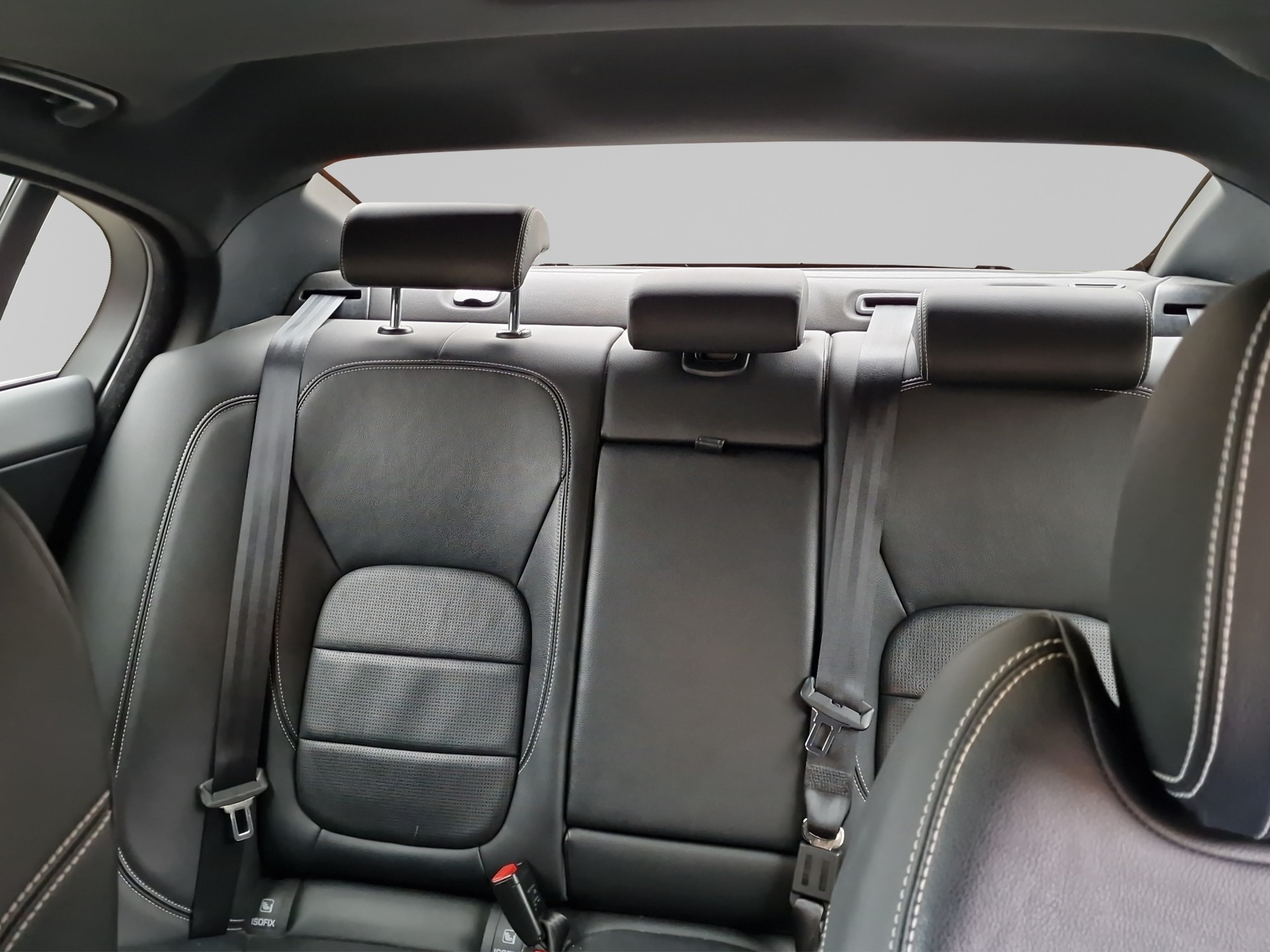 JAGUAR XE 2.0d R-Dynamic SE D180 AWD Automat-image-10