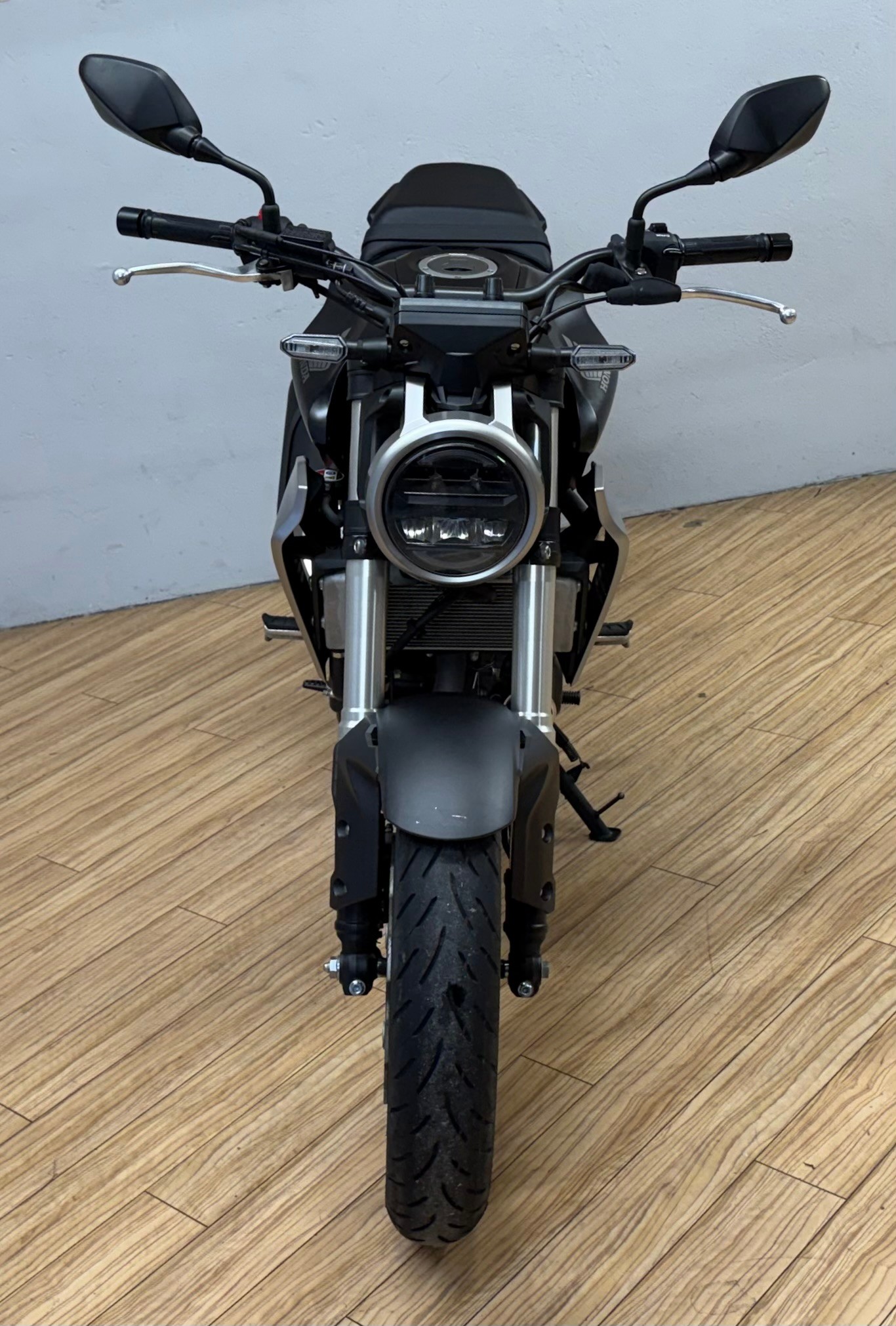 HONDA CB 300 R-image-7
