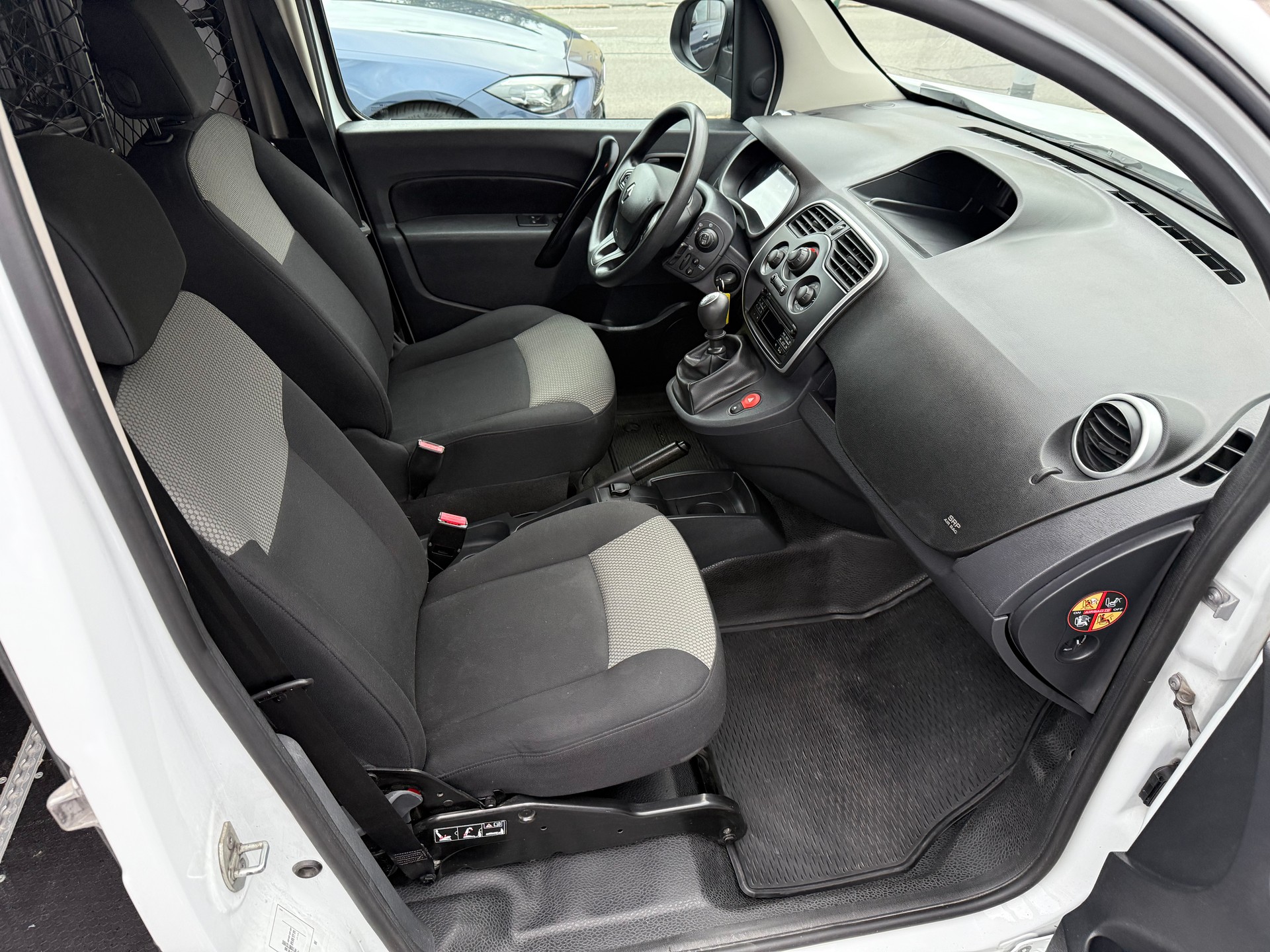 RENAULT KANGOO Expr. Maxi 1.5 dCi 95 Business S/S-image-13