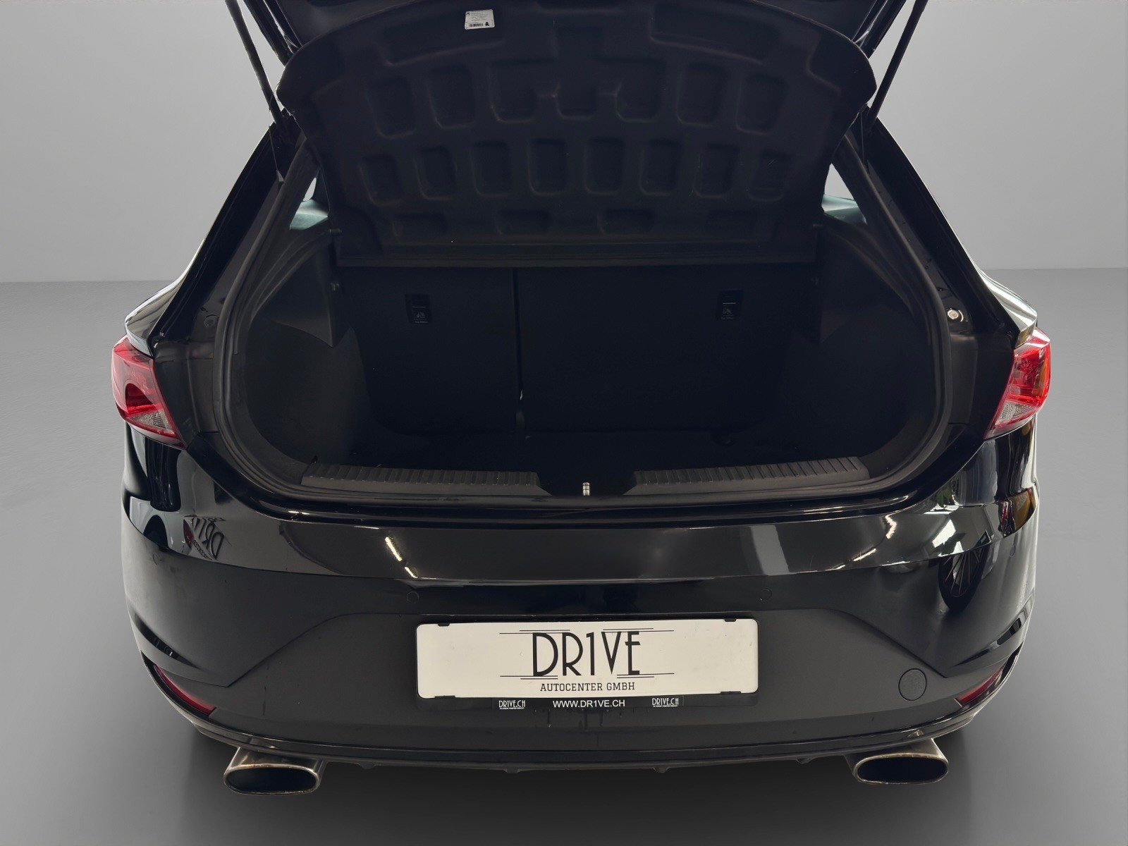 SEAT Leon SC 2.0 TSI Cupra 280 DSG-image-11
