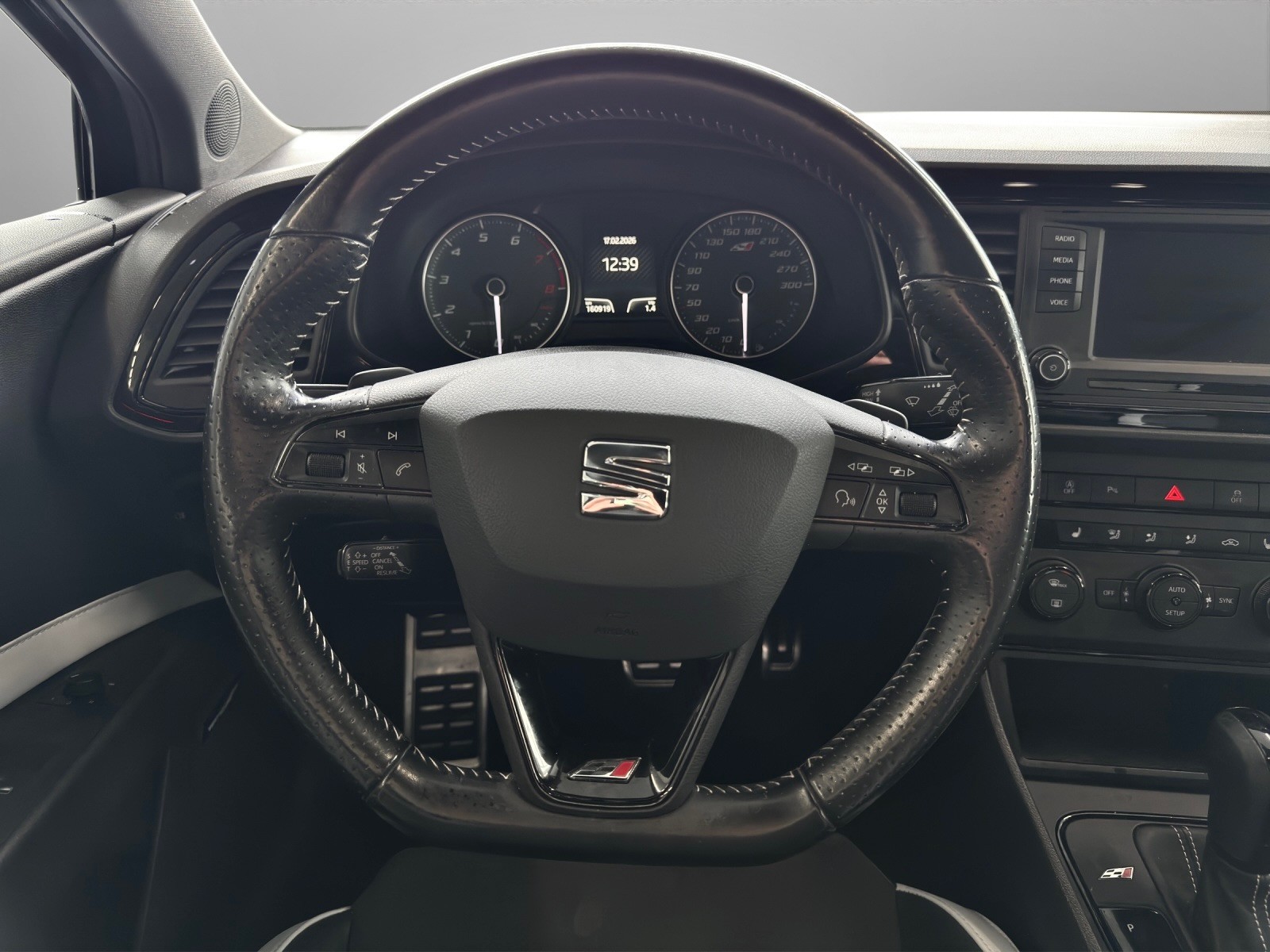 SEAT Leon SC 2.0 TSI Cupra 280 DSG-image-9