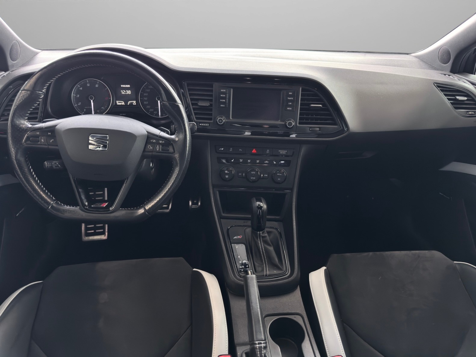 SEAT Leon SC 2.0 TSI Cupra 280 DSG-image-8