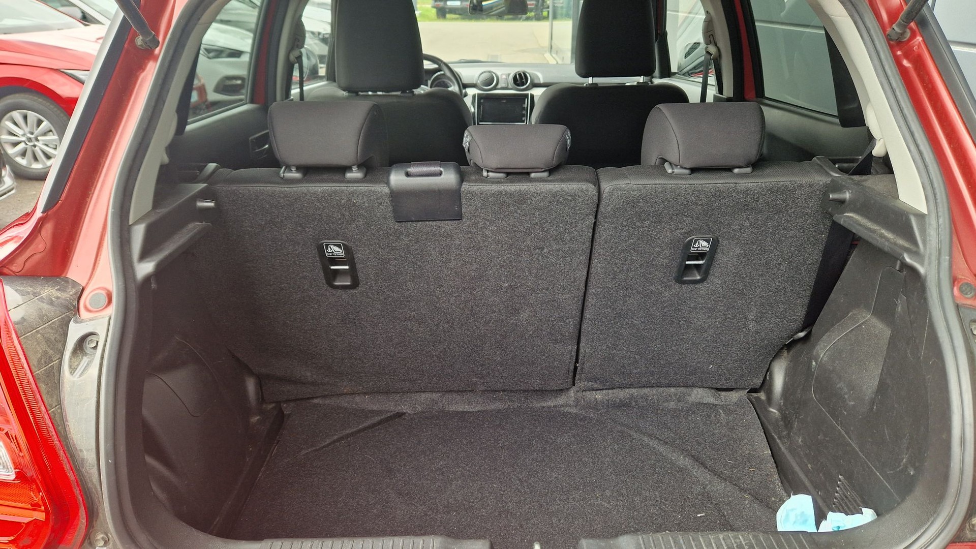 SUZUKI Swift 1.2 Compact + 4x4 Hybrid-image-10