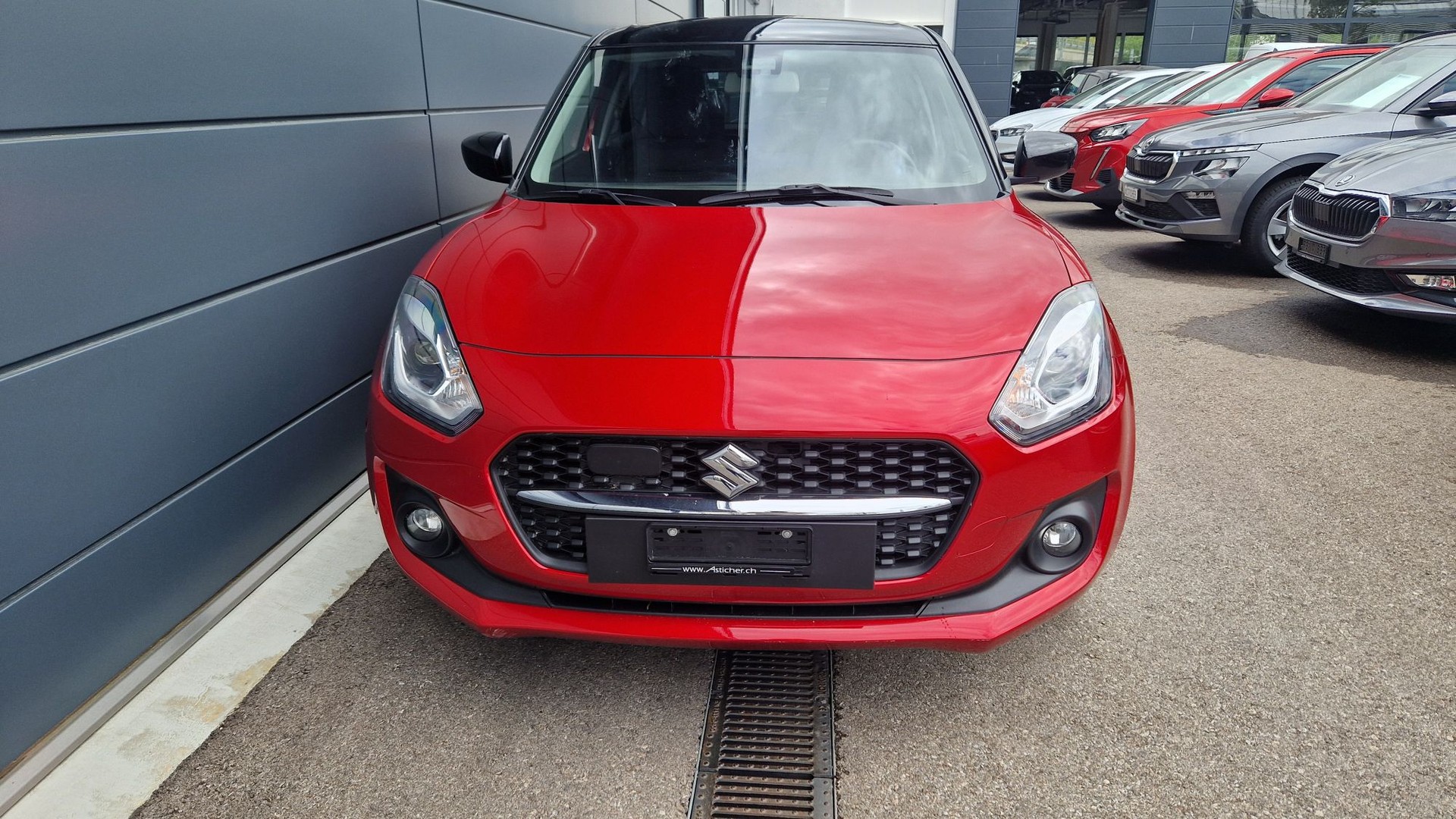 SUZUKI Swift 1.2 Compact + 4x4 Hybrid-showroom-element-1