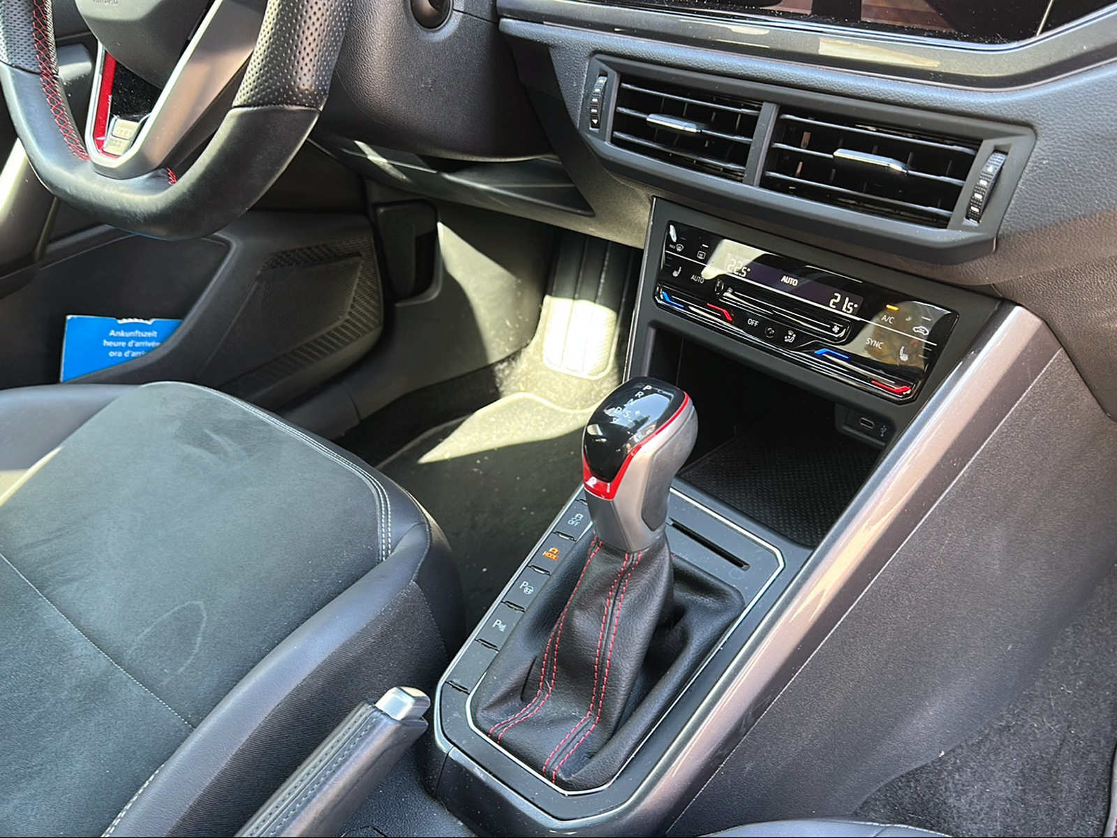 VW Polo 2.0 TSI GTI DSG-image-14