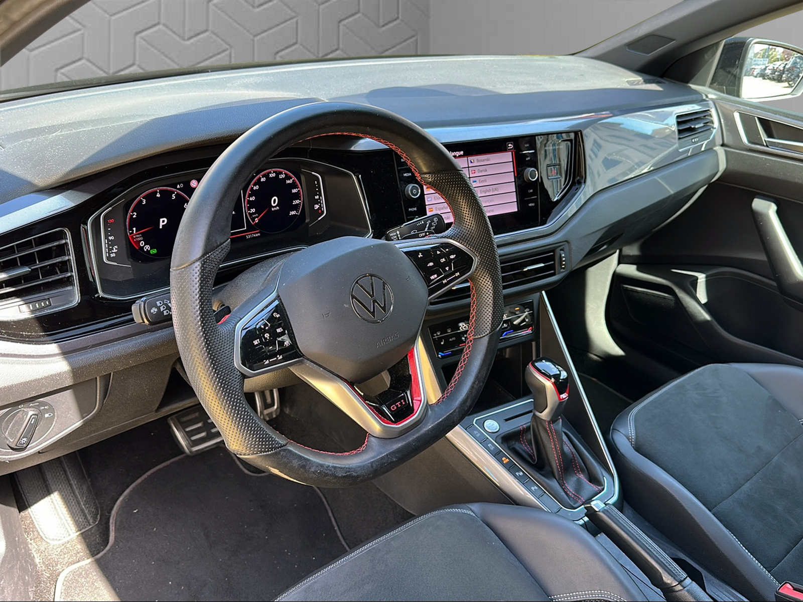 VW Polo 2.0 TSI GTI DSG-image-11