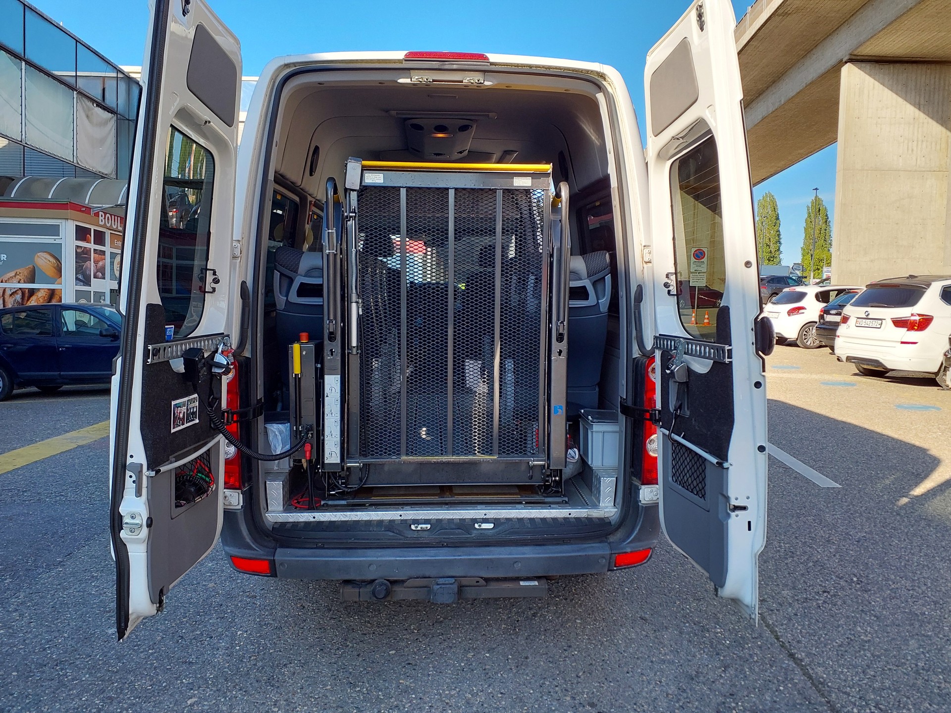 VW Crafter 35 2.0 TDI CR-image-11