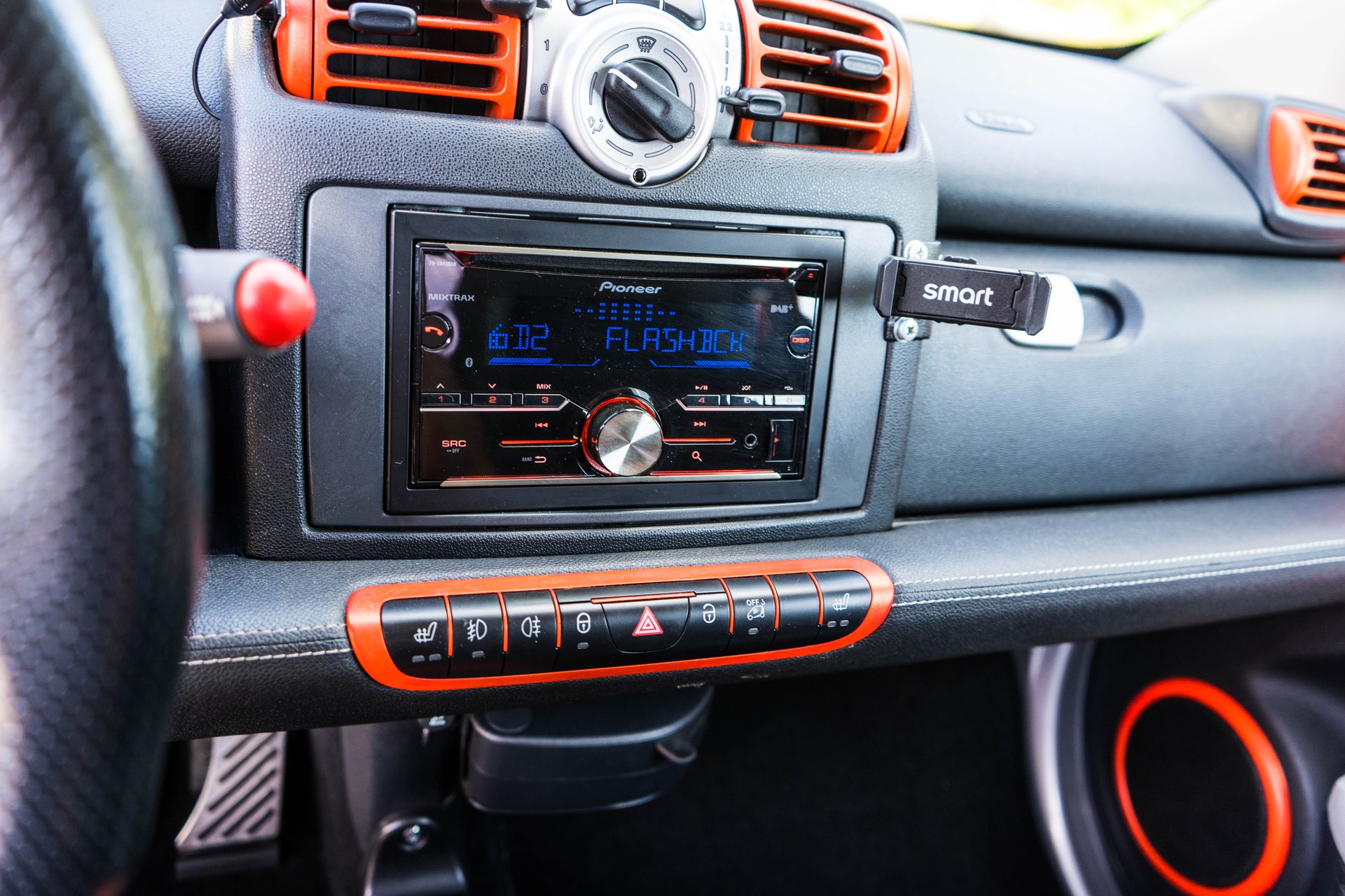 SMART fortwo Brabus Xclusive CABRIO-image-12