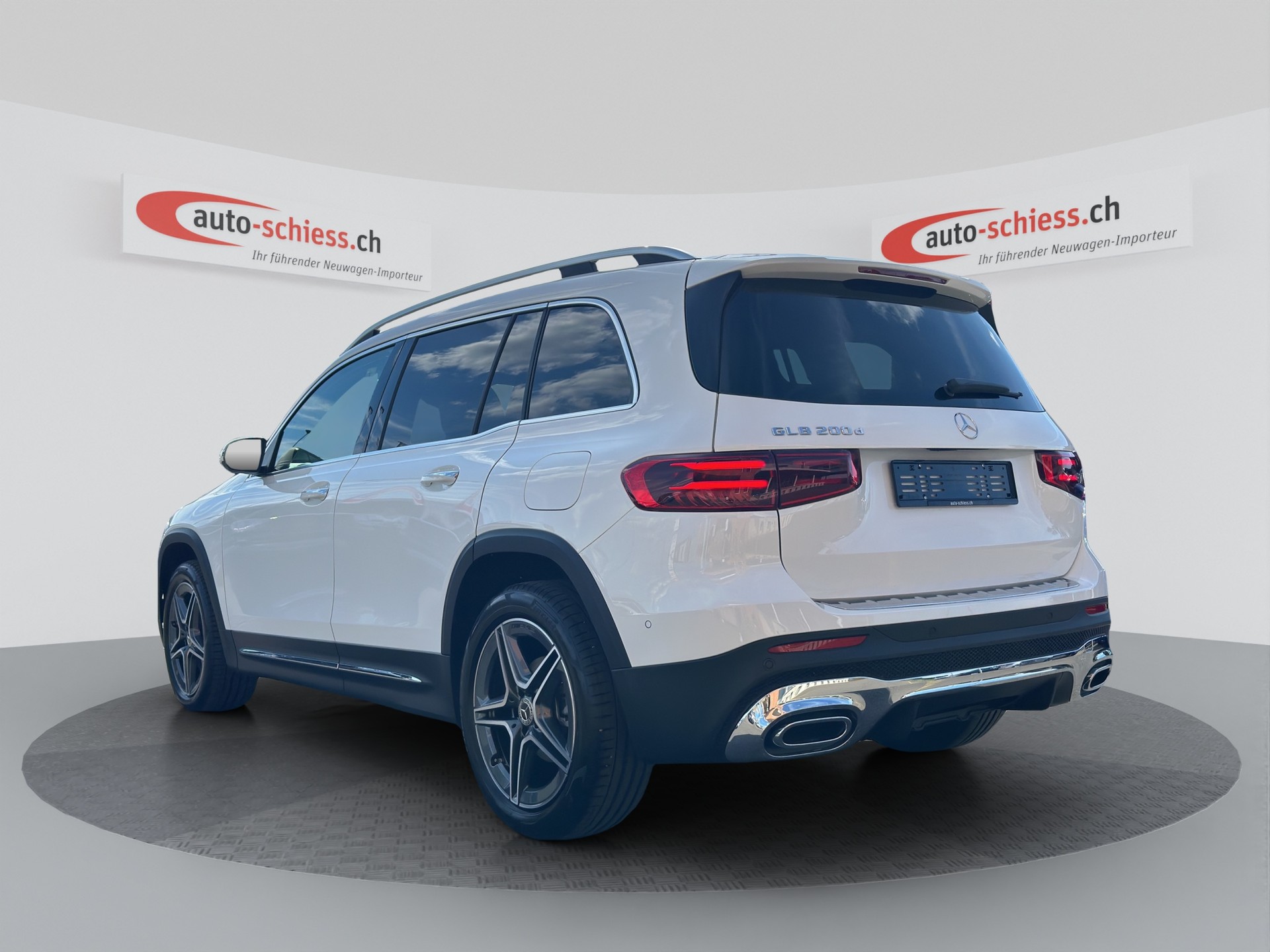 MERCEDES-BENZ GLB 200 d 8G-Tronic-showroom-element-2