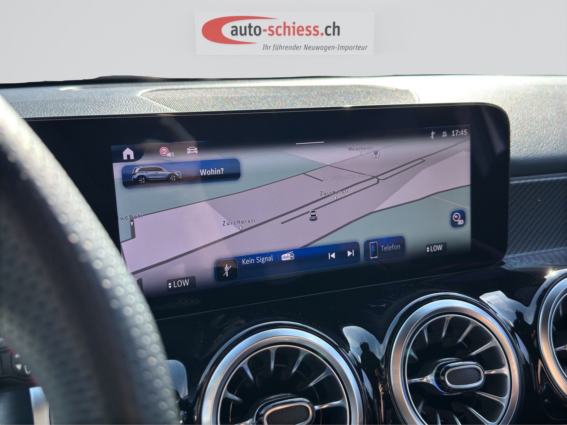 MERCEDES-BENZ GLB 200 d AMG-Line 8G-Tronic-image-11
