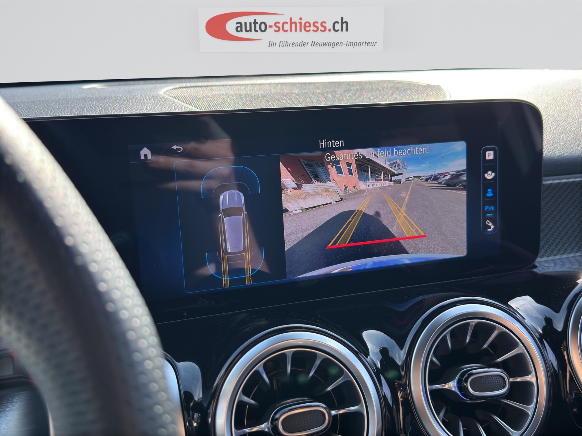 MERCEDES-BENZ GLB 200 d AMG-Line 8G-Tronic-image-12