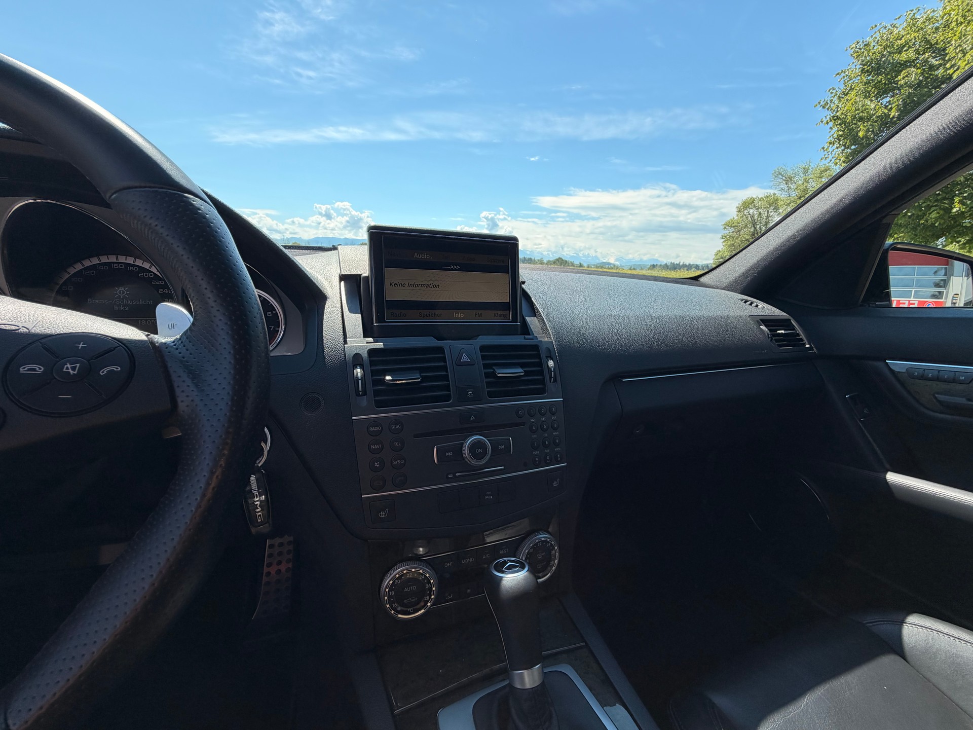 MERCEDES-BENZ C 63 AMG Avantgarde 7G-Tronic-image-12