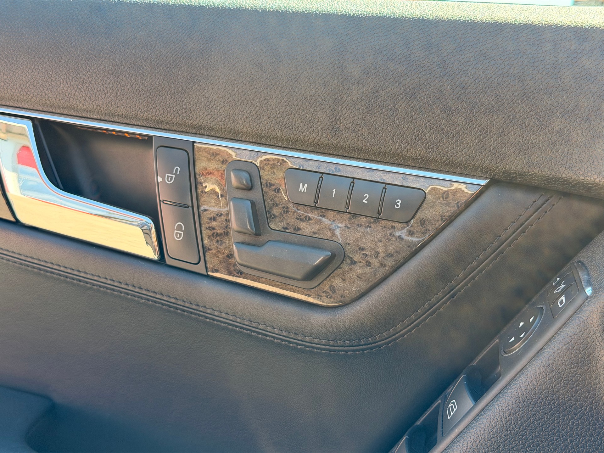 MERCEDES-BENZ C 63 AMG Avantgarde 7G-Tronic-image-11