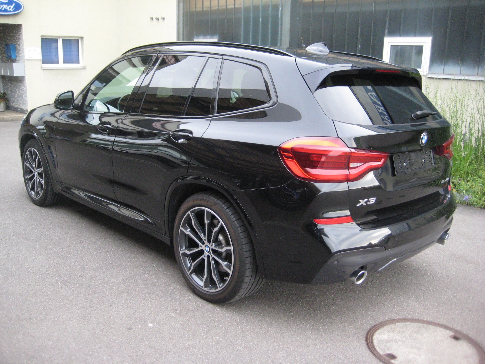 BMW X3 xDrive 30e Luxury Line-image-2