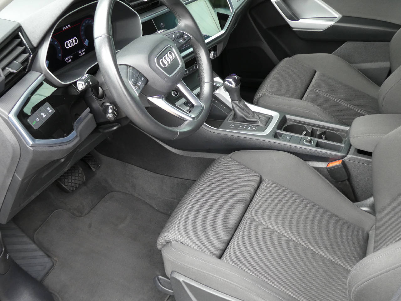 AUDI Q3 Sportback 1.5 35 TFSI Attraction S-Tronic-image-8