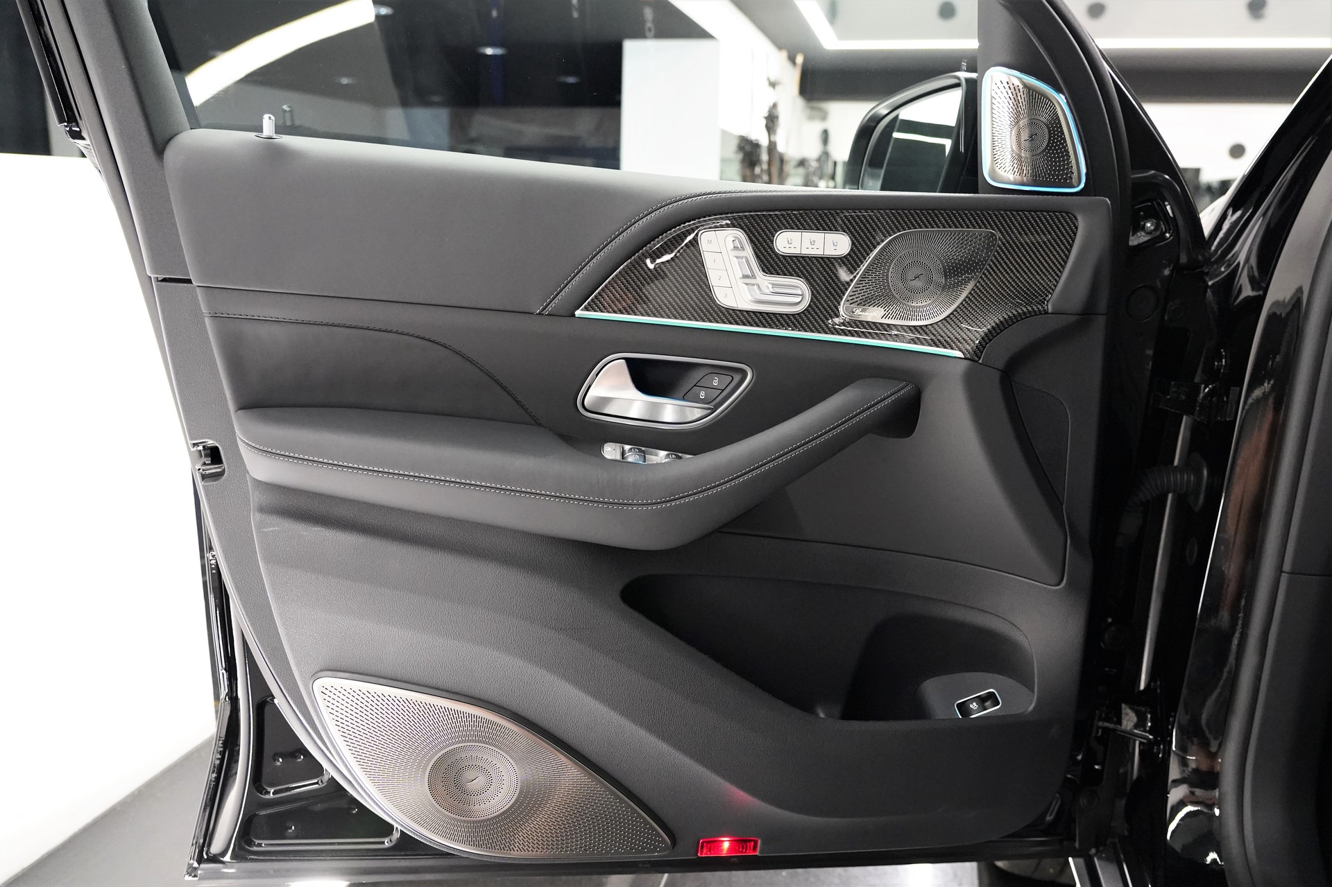 MERCEDES-BENZ GLS 63 4Matic+ TCT 9G-image-9