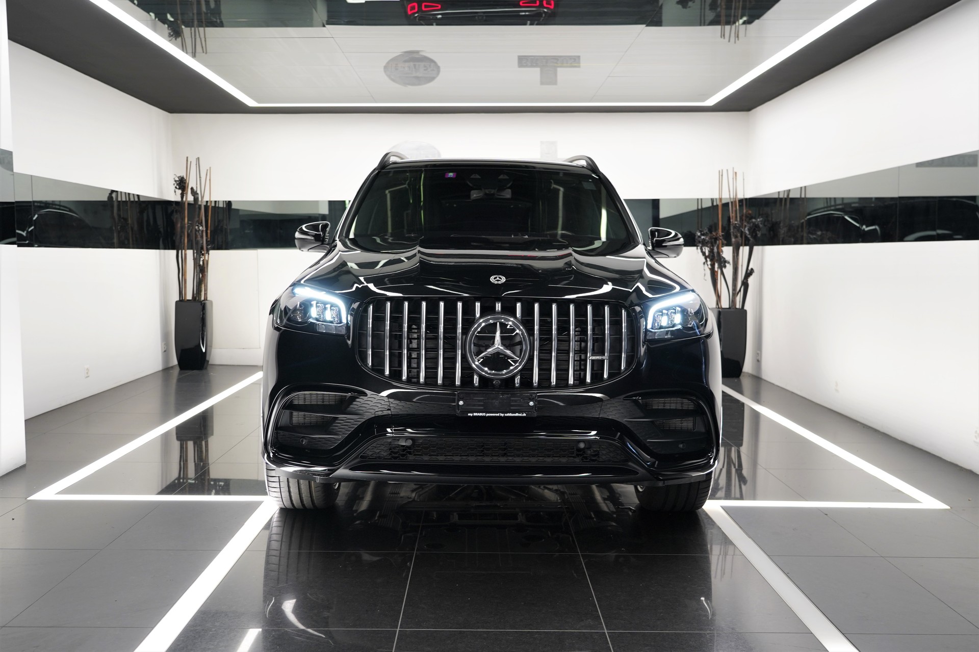 MERCEDES-BENZ GLS 63 4Matic+ TCT 9G-showroom-element-2
