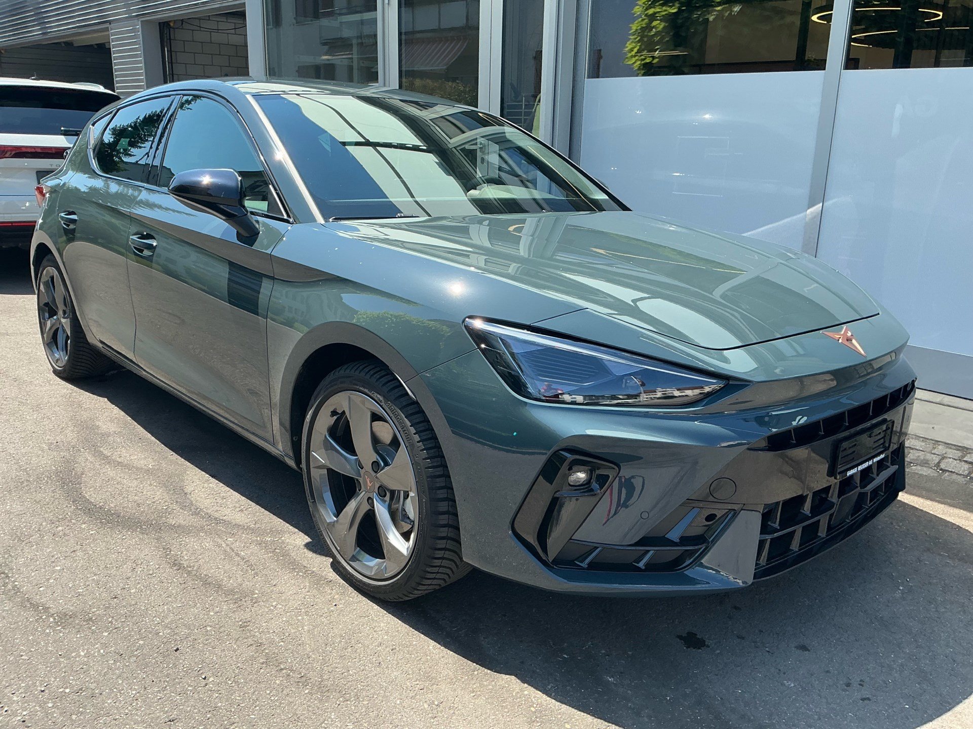 CUPRA Leon 1.5 e-Hybrid 204 PS *** TOPPREIS !!! ***-showroom-element-2