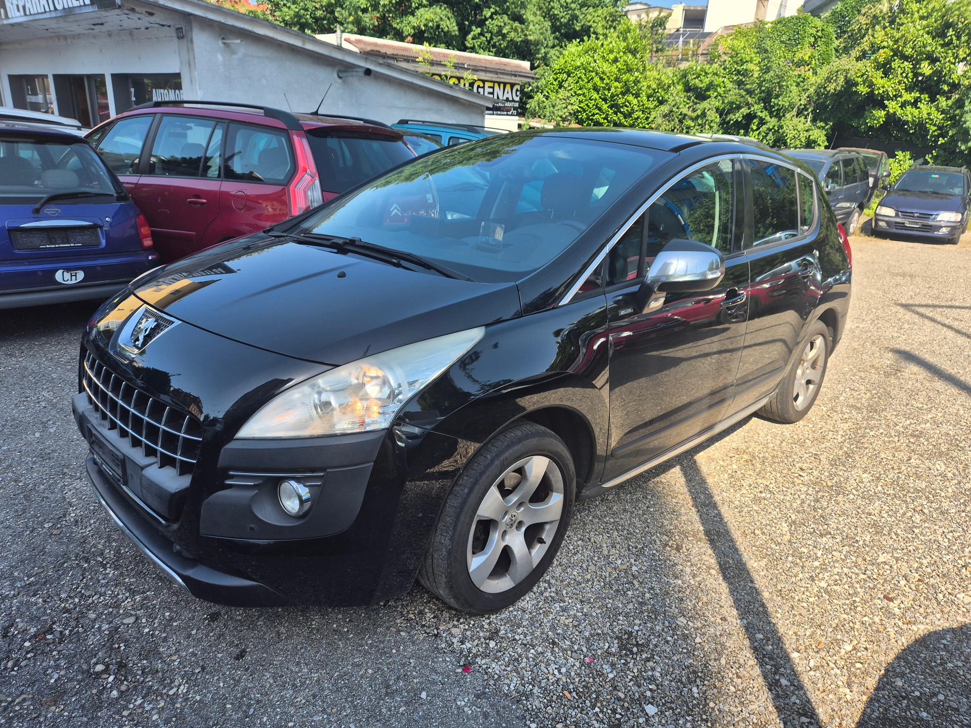 PEUGEOT 3008 1.6 16V T Allure Tiptronic-image-2