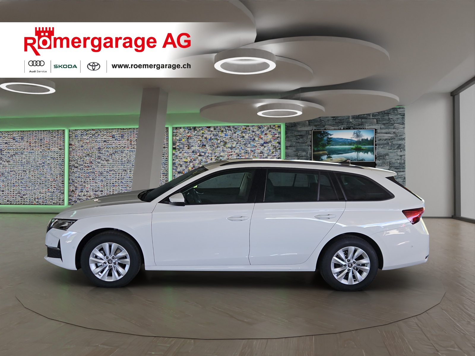 SKODA Octavia Combi 2.0 TDI DSG Selection-showroom-element-1