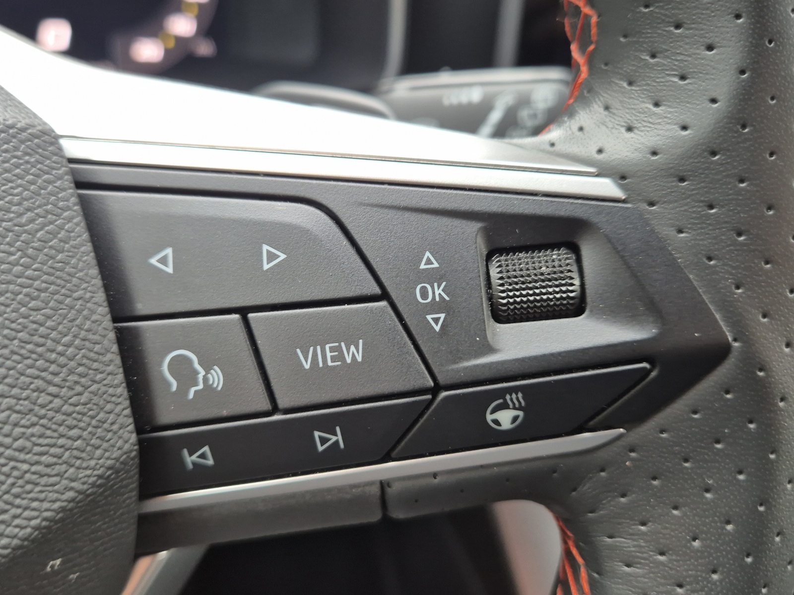SEAT Leon ST 1.5 eHybrid pHEV DSG FR-image-23