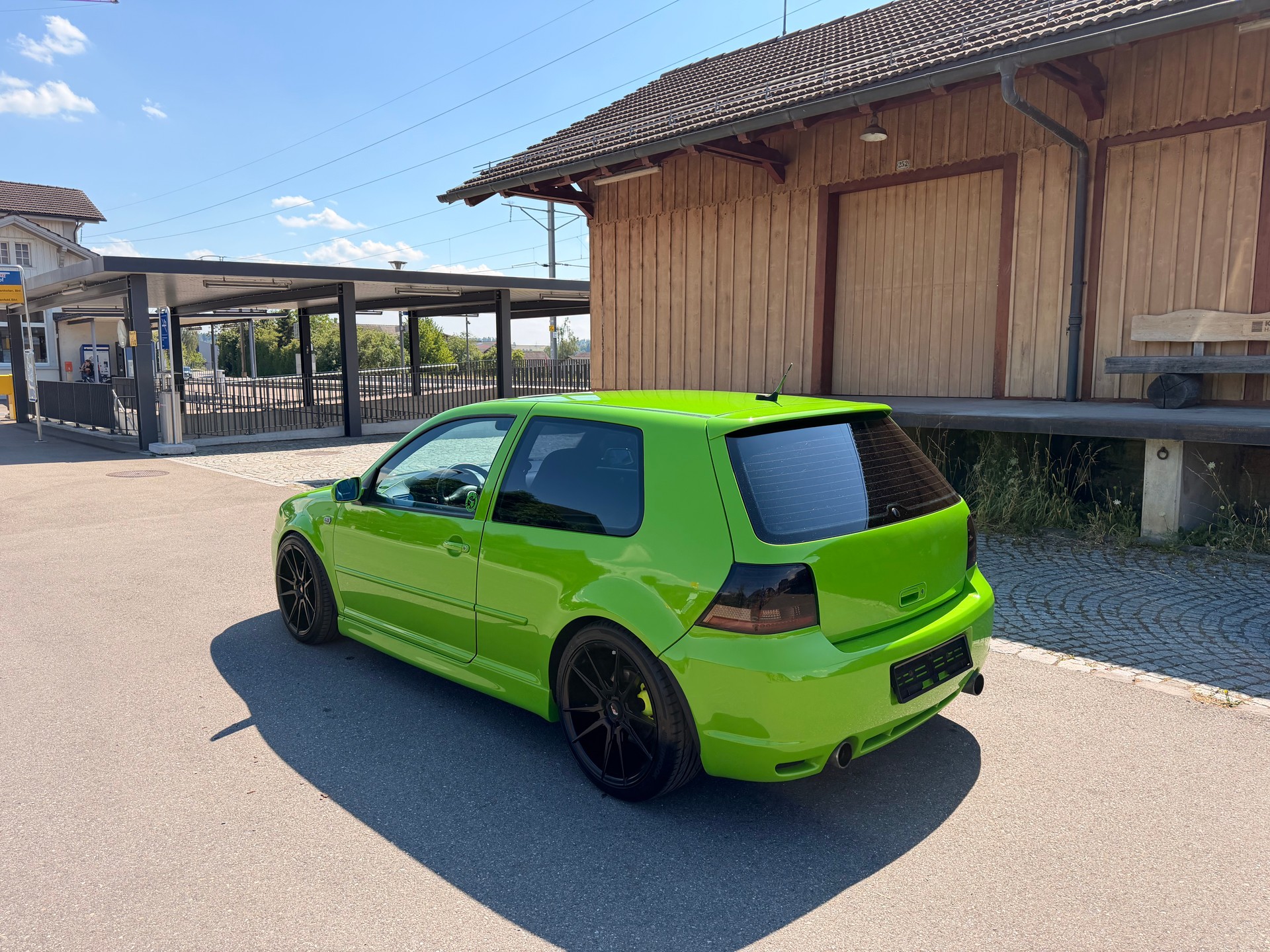 VW Golf R32 4Motion-image-2