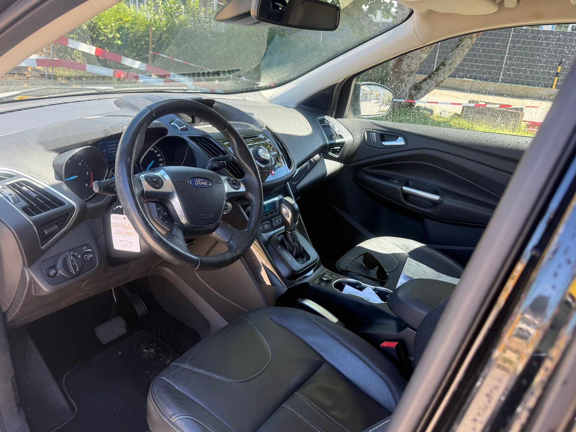 FORD Kuga 2.0 TDCi Titanium 4WD PowerShift-image-4