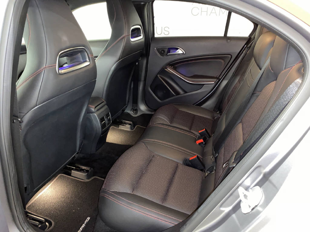 MERCEDES-BENZ A 45 AMG 4m-image-16
