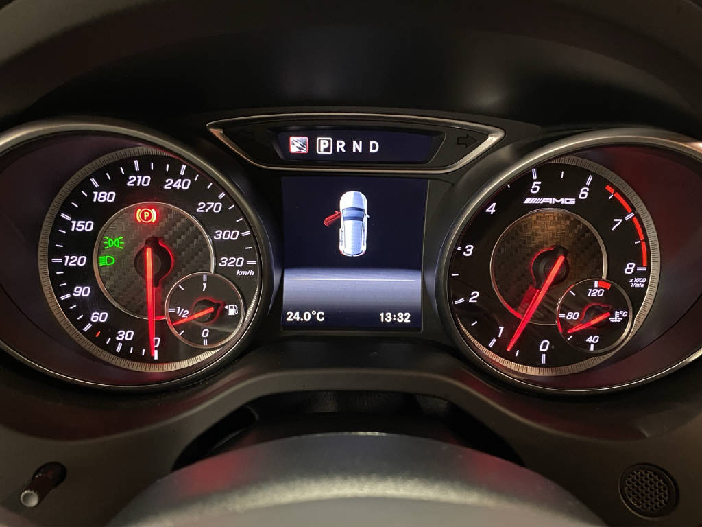 MERCEDES-BENZ A 45 AMG 4m-image-8