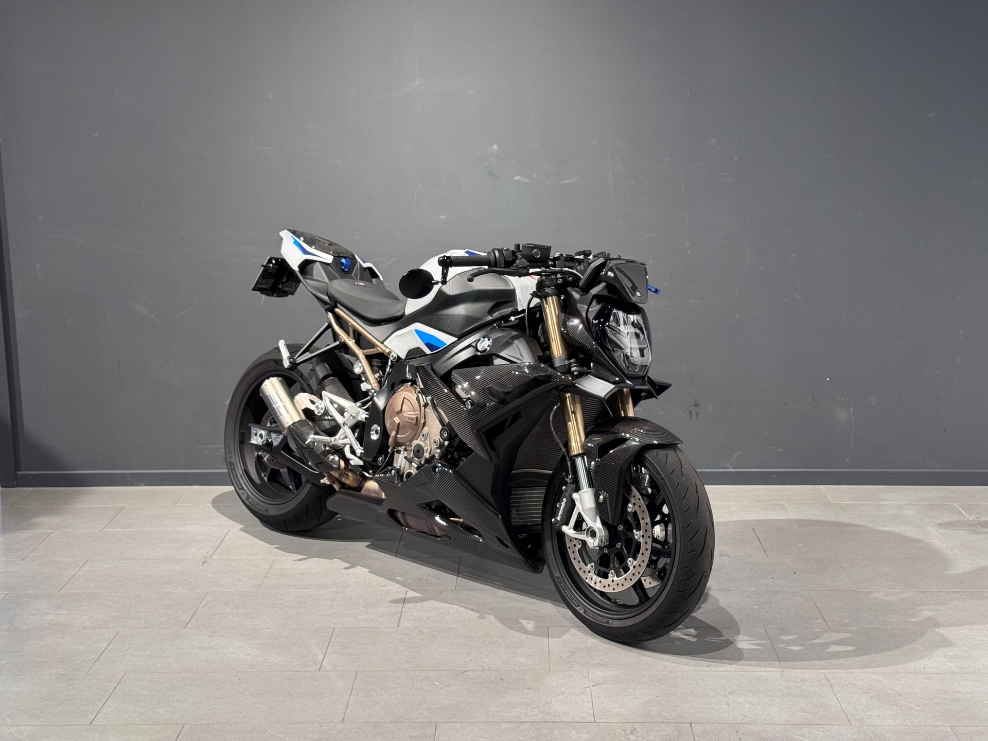BMW S 1000 R-image-1