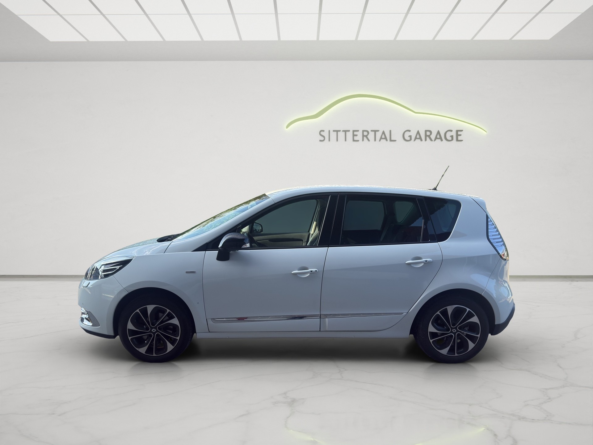 RENAULT Scénic 1.5 dCi Bose EDC-showroom-element-2